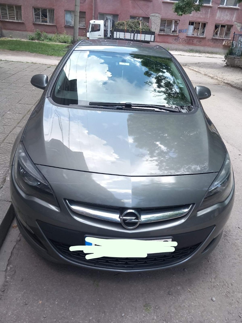 Opel Astra ночбак, снимка 1 - Автомобили и джипове - 46245870