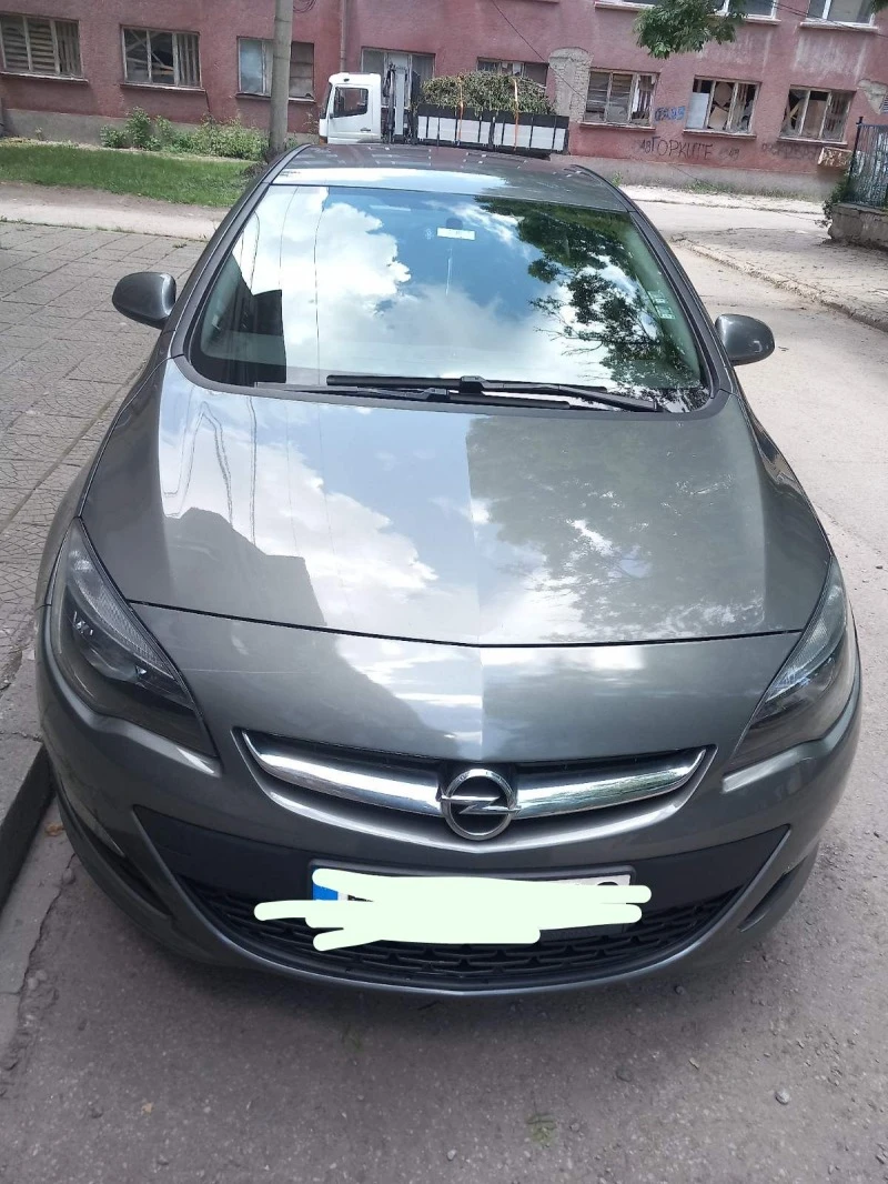 Opel Astra ночбак, снимка 1 - Автомобили и джипове - 47418316