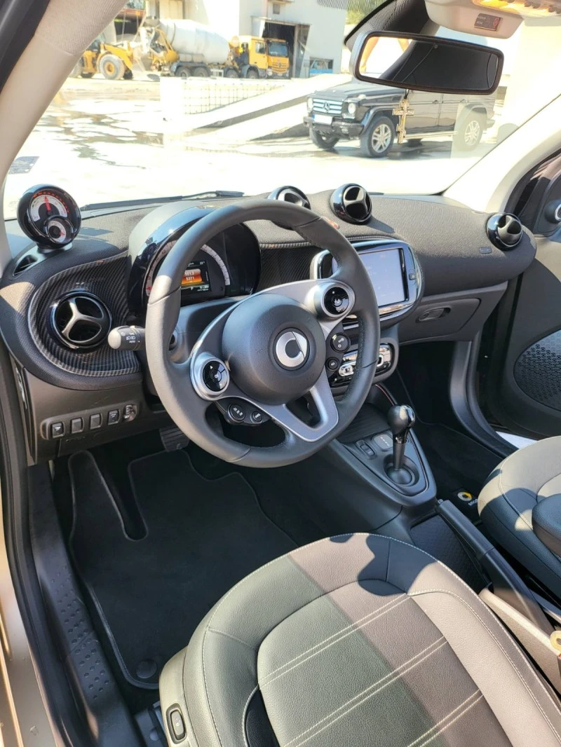 Smart Fortwo, снимка 15 - Автомобили и джипове - 46290349