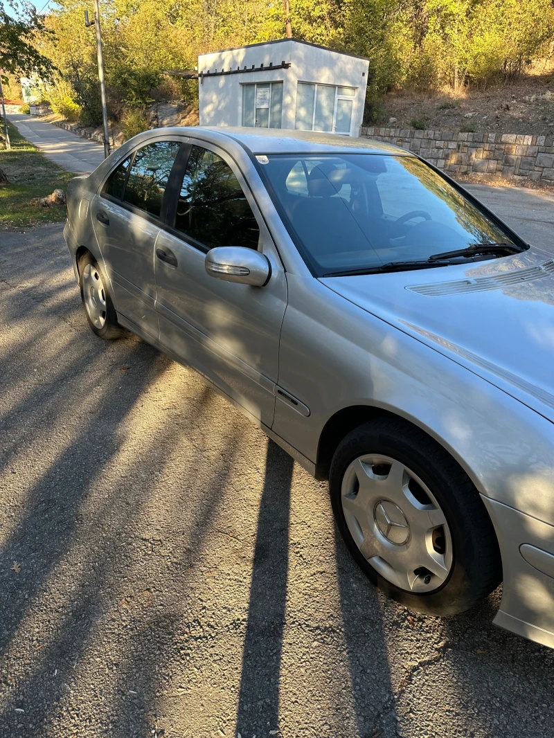 Mercedes-Benz C 200 CDI, снимка 2 - Автомобили и джипове - 47872370