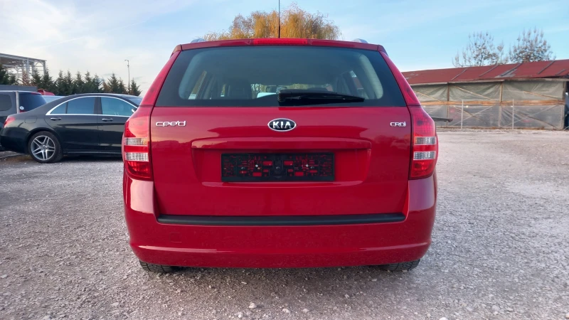 Kia Ceed 1.6CRDI-175000км/КЛИМАТРОНИК , снимка 6 - Автомобили и джипове - 48032328