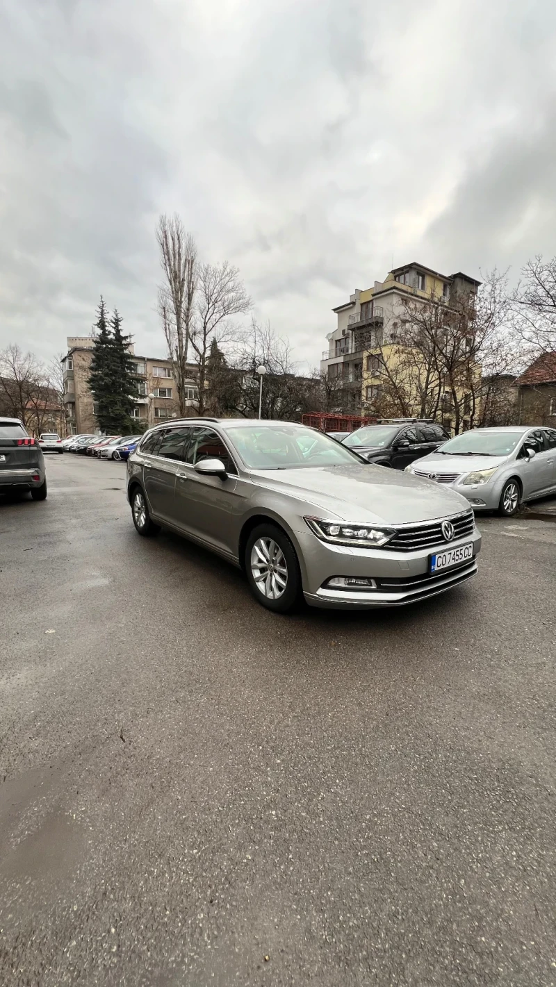 VW Passat 2.0TDI DSG Higline Навигация/Подгрев/Full LED, снимка 8 - Автомобили и джипове - 48298214