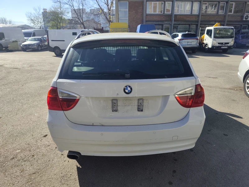 BMW 320 2.0d automatic , снимка 4 - Автомобили и джипове - 52425759