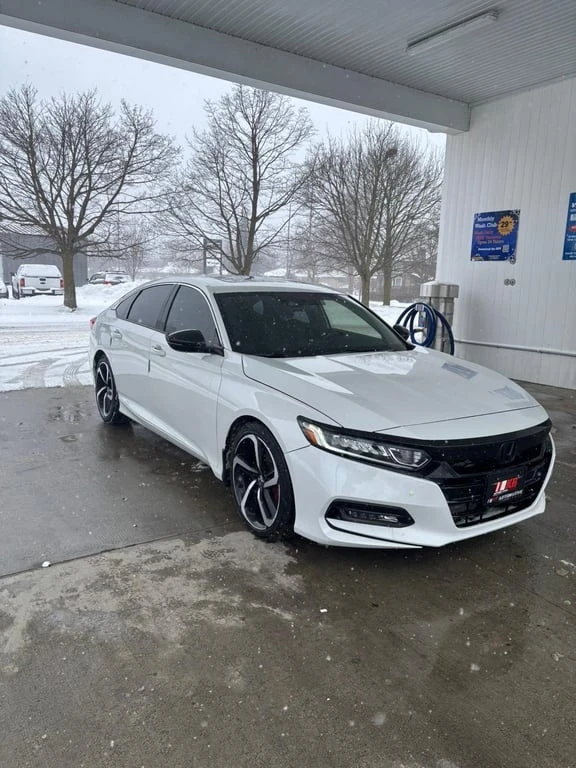 Honda Accord * Sport * CARFAX * БЕЗ ПЪРВОНАЧАЛНА ВНОСКА, снимка 15 - Автомобили и джипове - 52943527