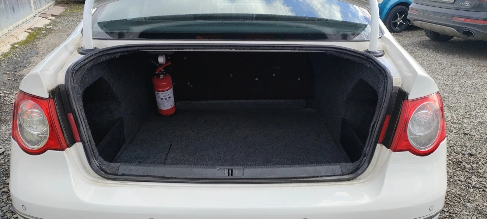 VW Passat 2.0   TSI  | Mobile.bg   11