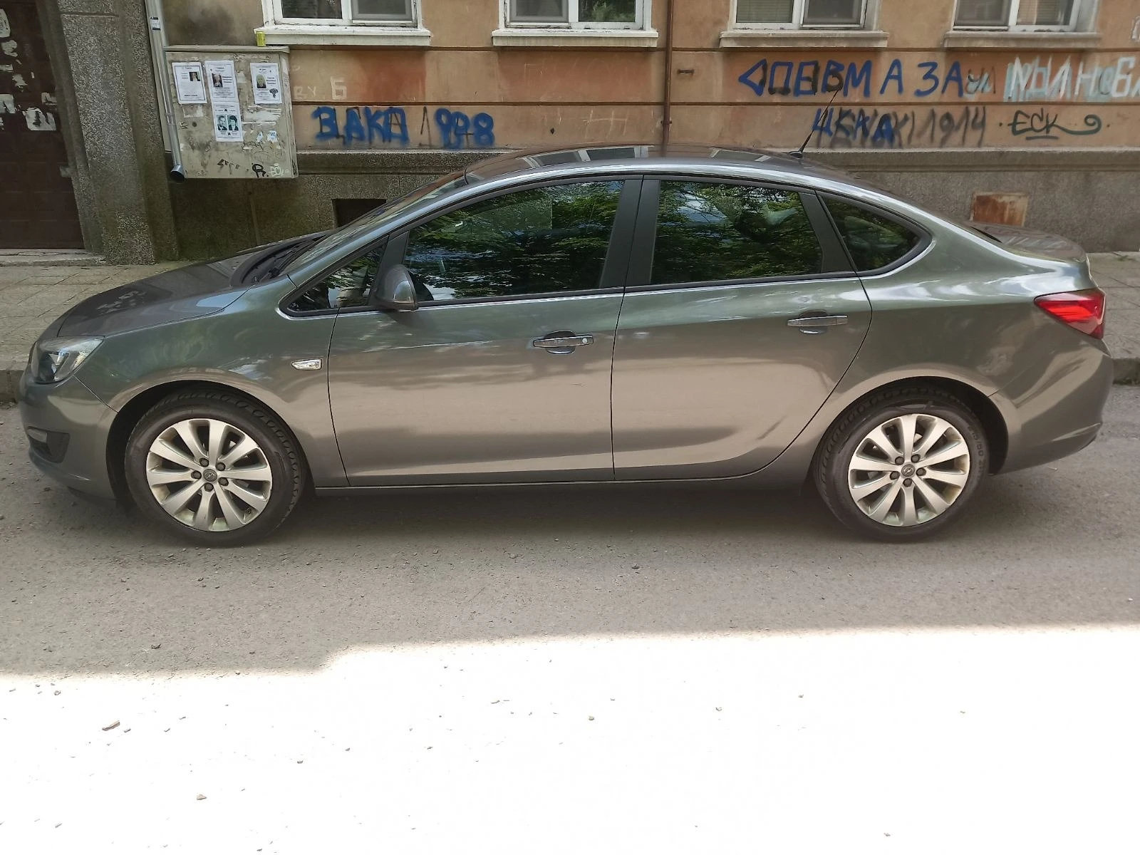 Opel Astra ночбак - изображение 2