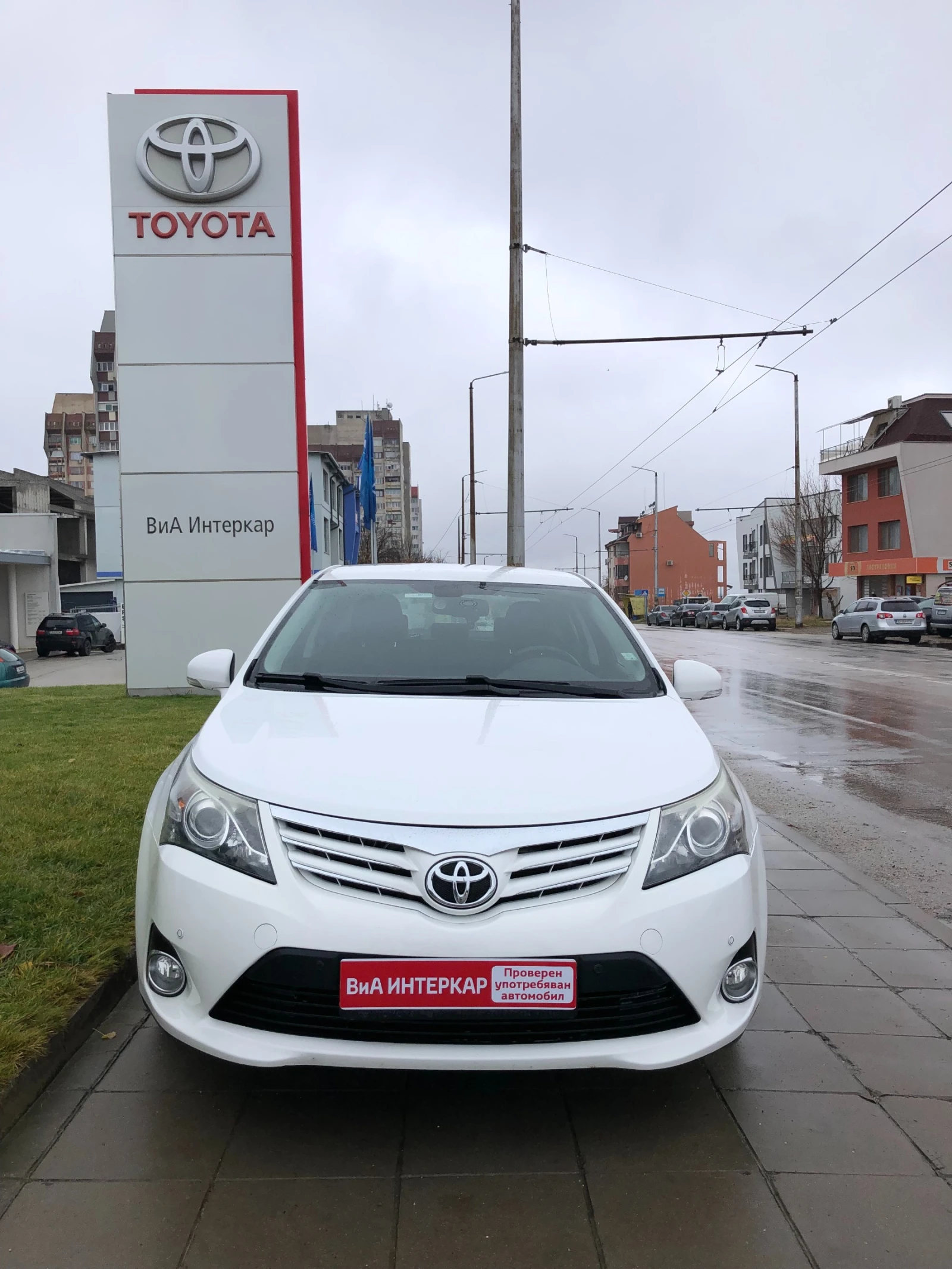 Toyota Avensis 2.2 D-4D Executive - изображение 2