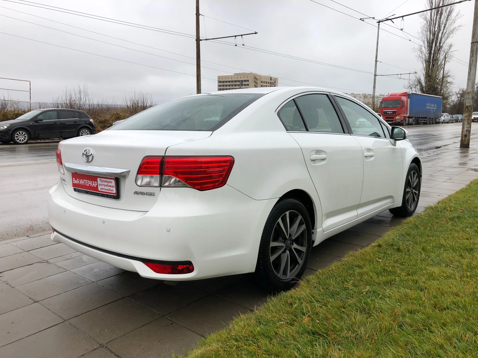 Toyota Avensis 2.2 D-4D Executive - изображение 6