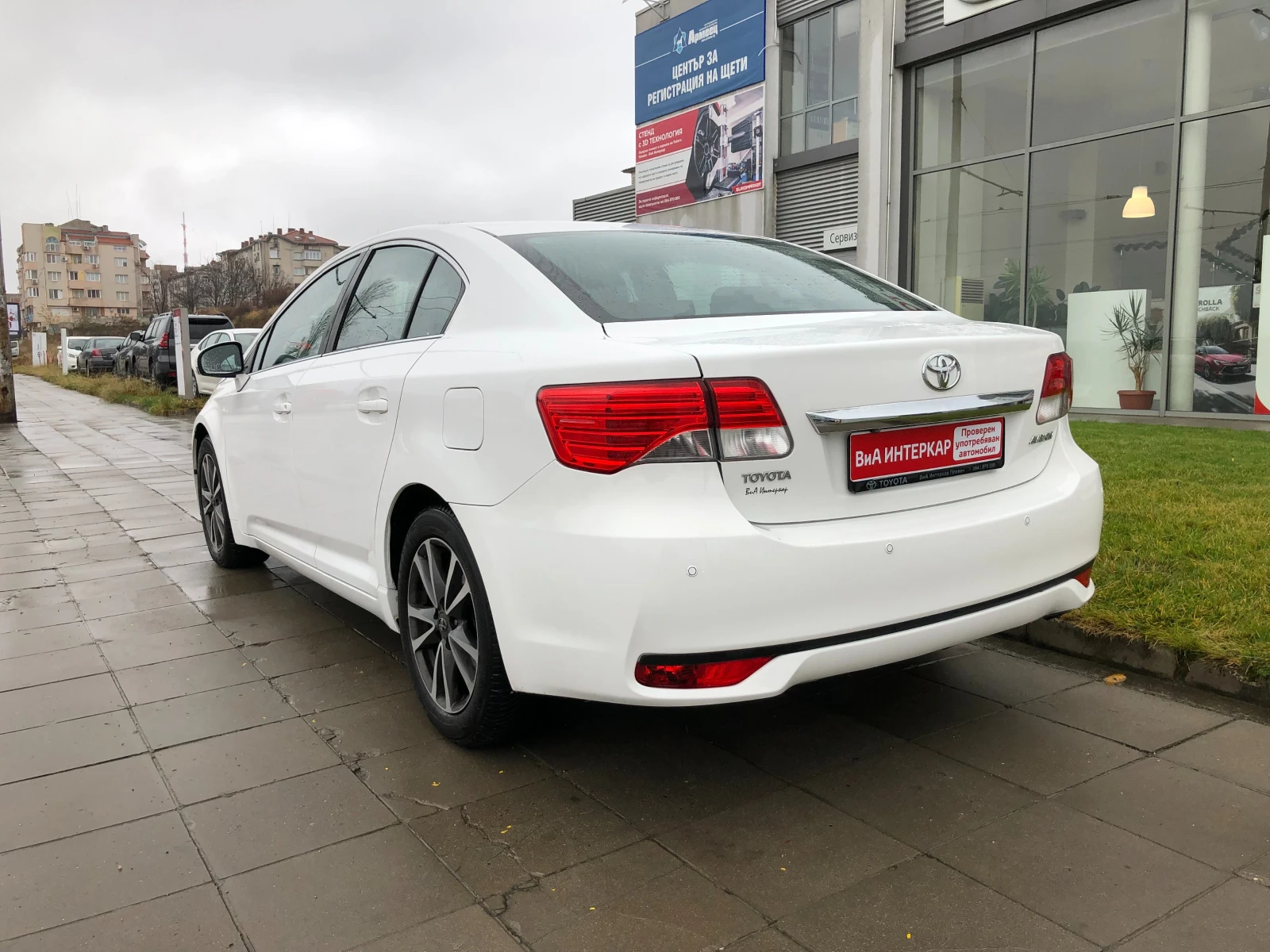 Toyota Avensis 2.2 D-4D Executive - изображение 4