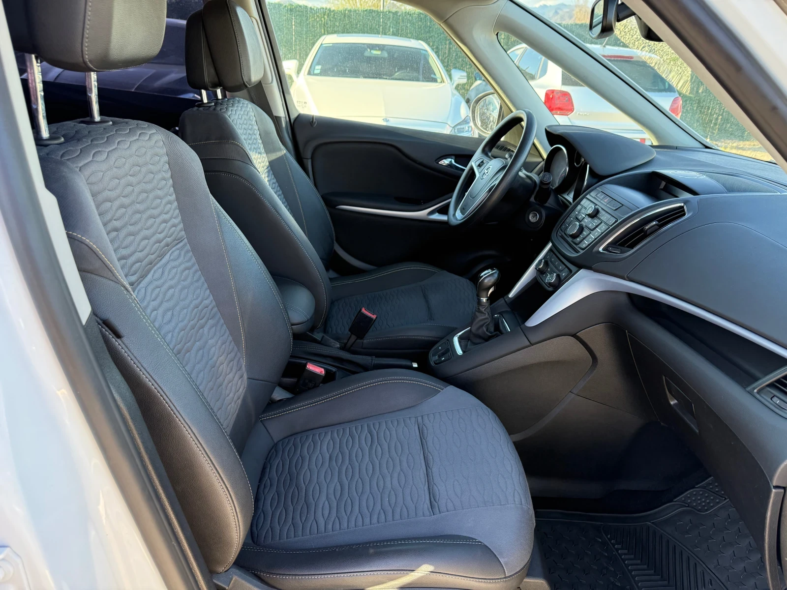 Opel Zafira 1.6d/136hp/COSMO/EVRO6/ - изображение 10