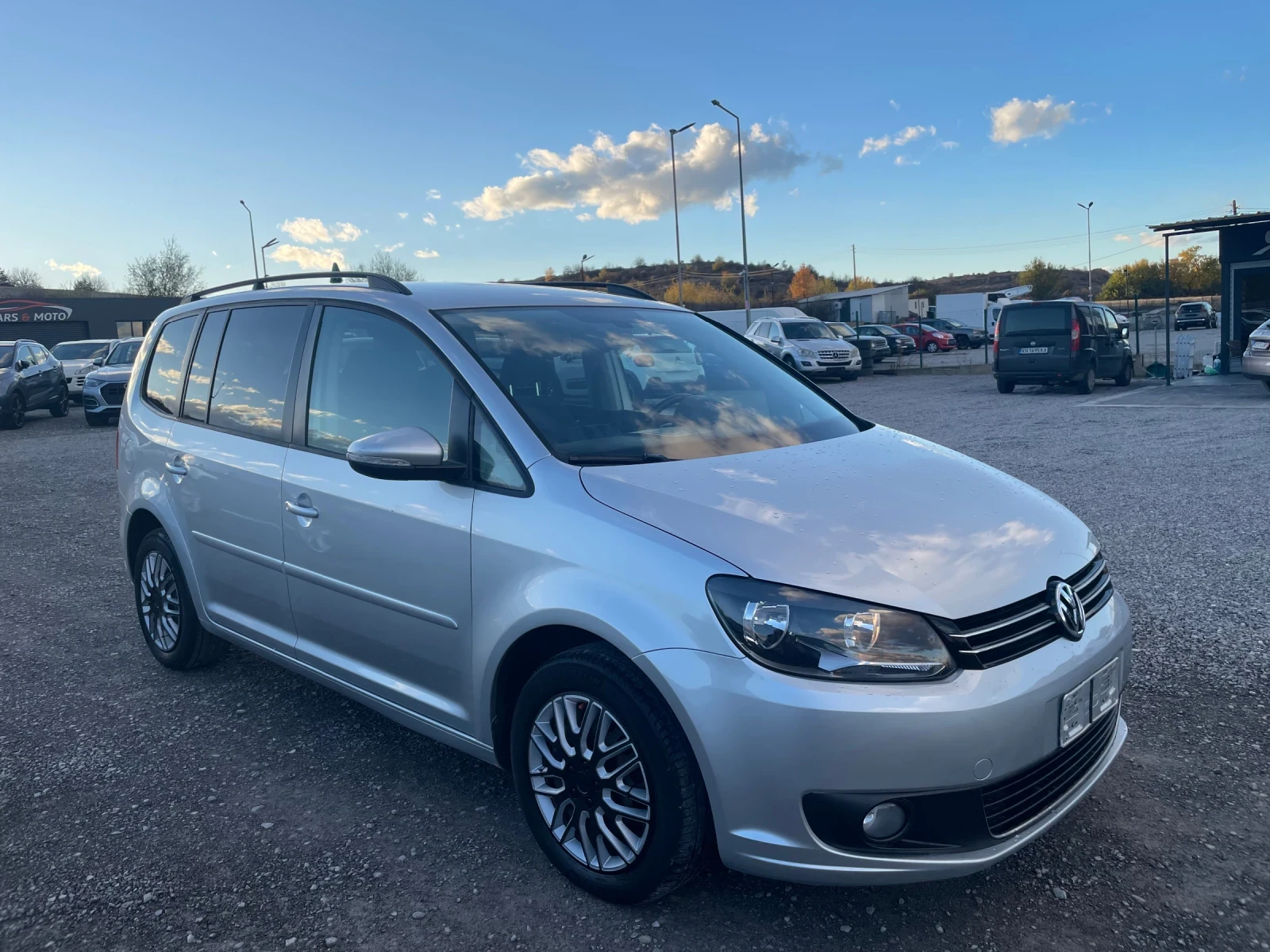 VW Touran 1.6TDI 6+ 1 HIGHLINE NAVI | Mobile.bg — изображение 3