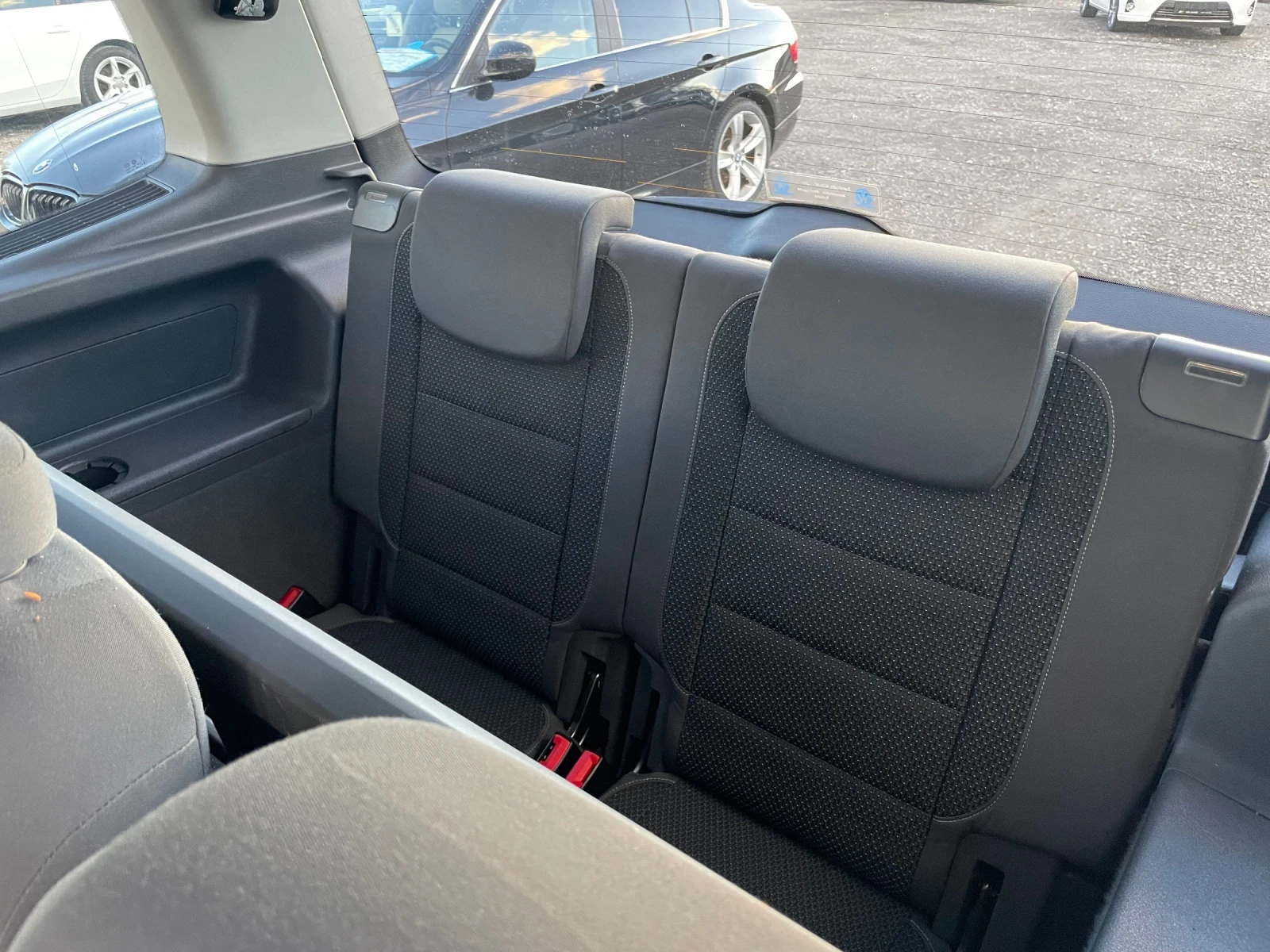 VW Touran 1.6TDI 6+ 1 HIGHLINE NAVI | Mobile.bg — изображение 13