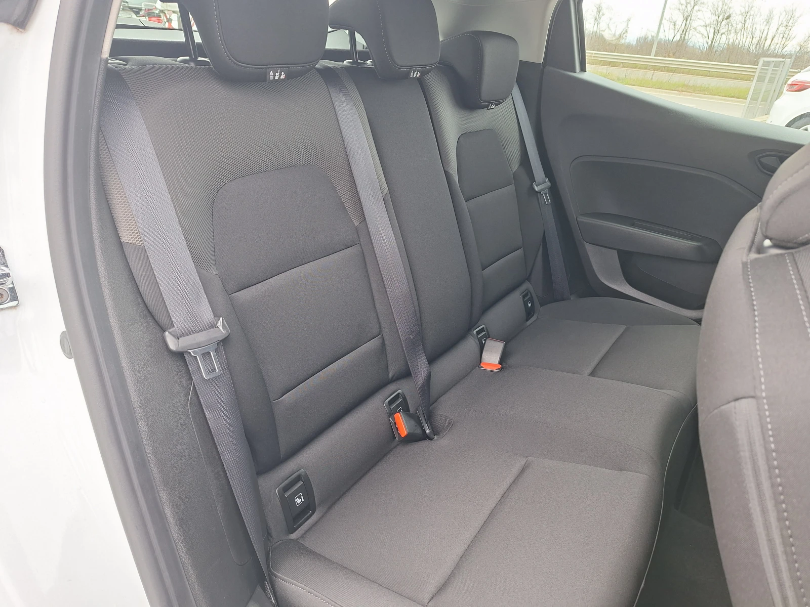 Renault Clio TCe 91�.�. | Mobile.bg � ����������� 14