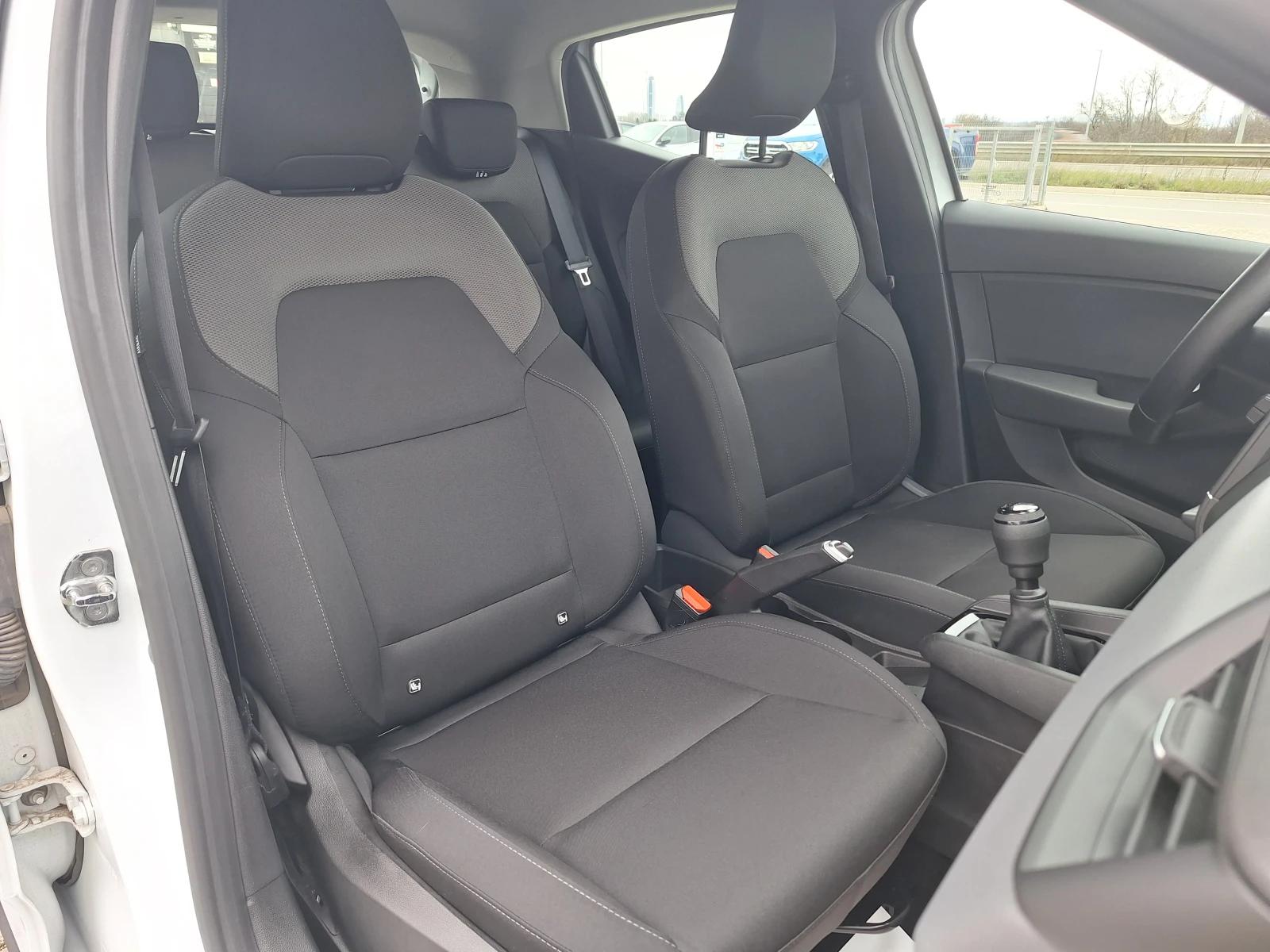 Renault Clio TCe 91�.�. | Mobile.bg � ����������� 13