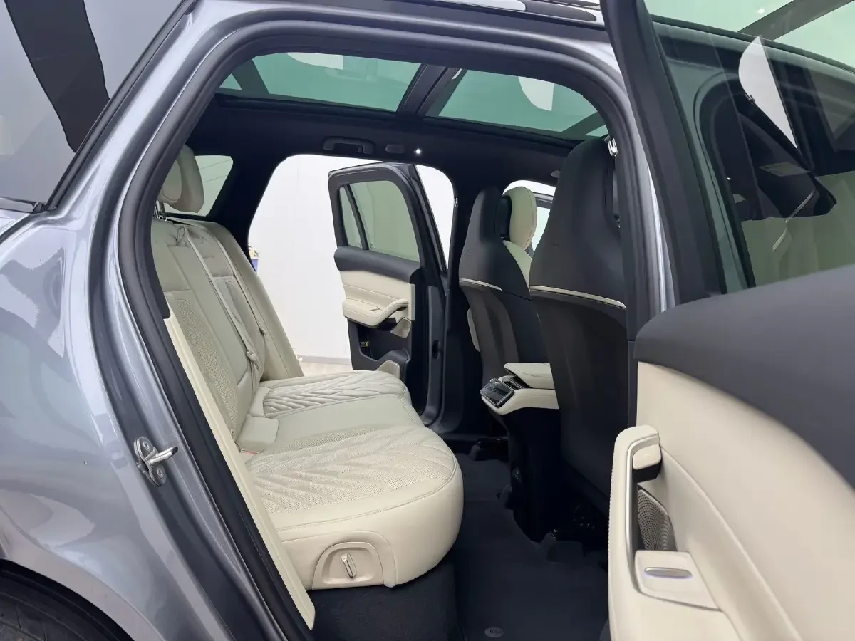 NIO EL6  ES6   | Mobile.bg � ����������� 11