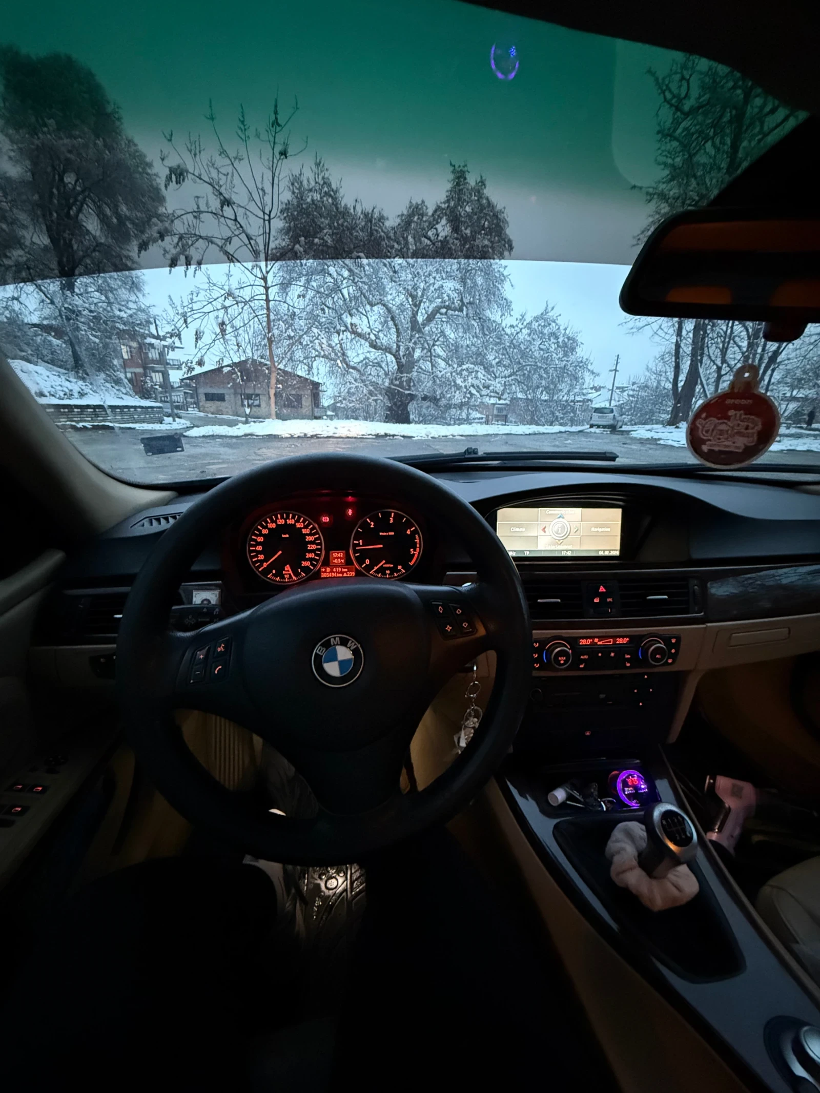 BMW 320  - изображение 5