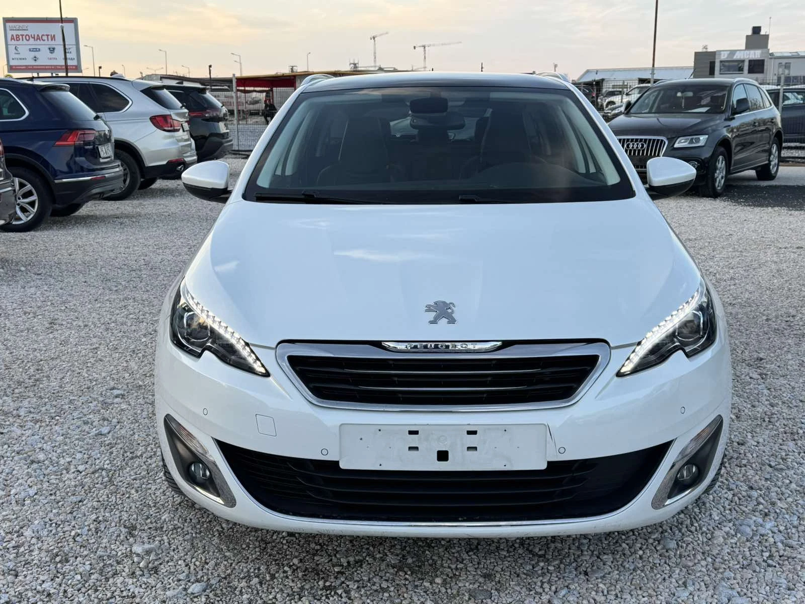 Peugeot 308 1.6 BLUE HDI GTlain, снимка 2 - Автомобили и джипове - 53864081