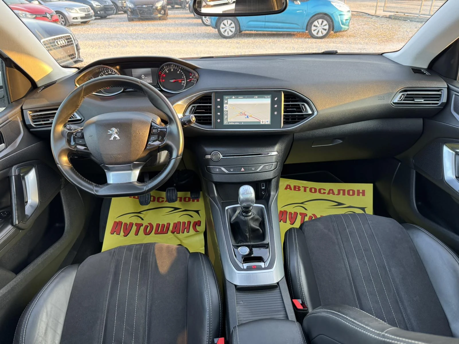 Peugeot 308 1.6 BLUE HDI GTlain, снимка 10 - Автомобили и джипове - 53864081