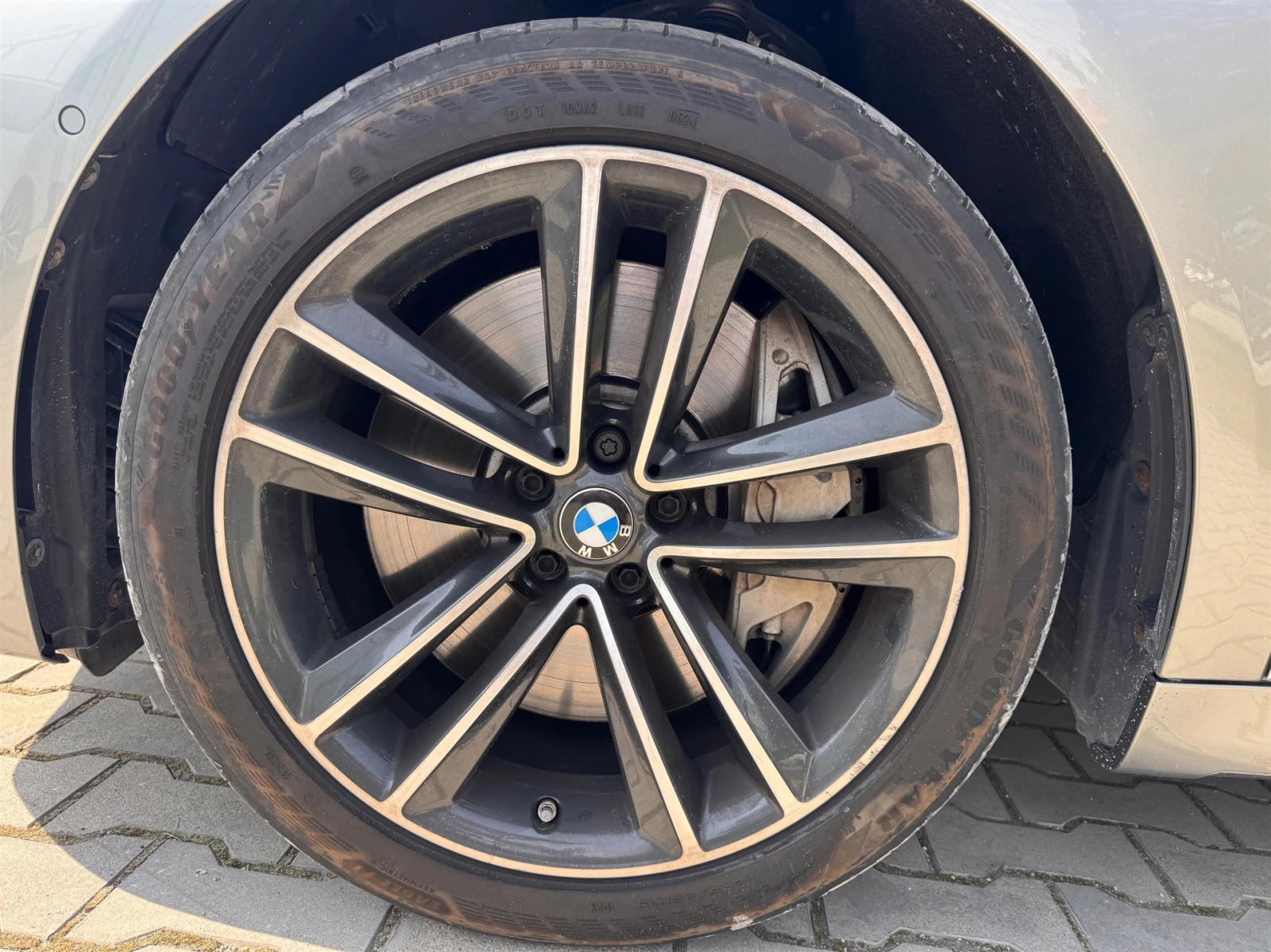 BMW 750 xDrive, снимка 5 - Автомобили и джипове - 53907749