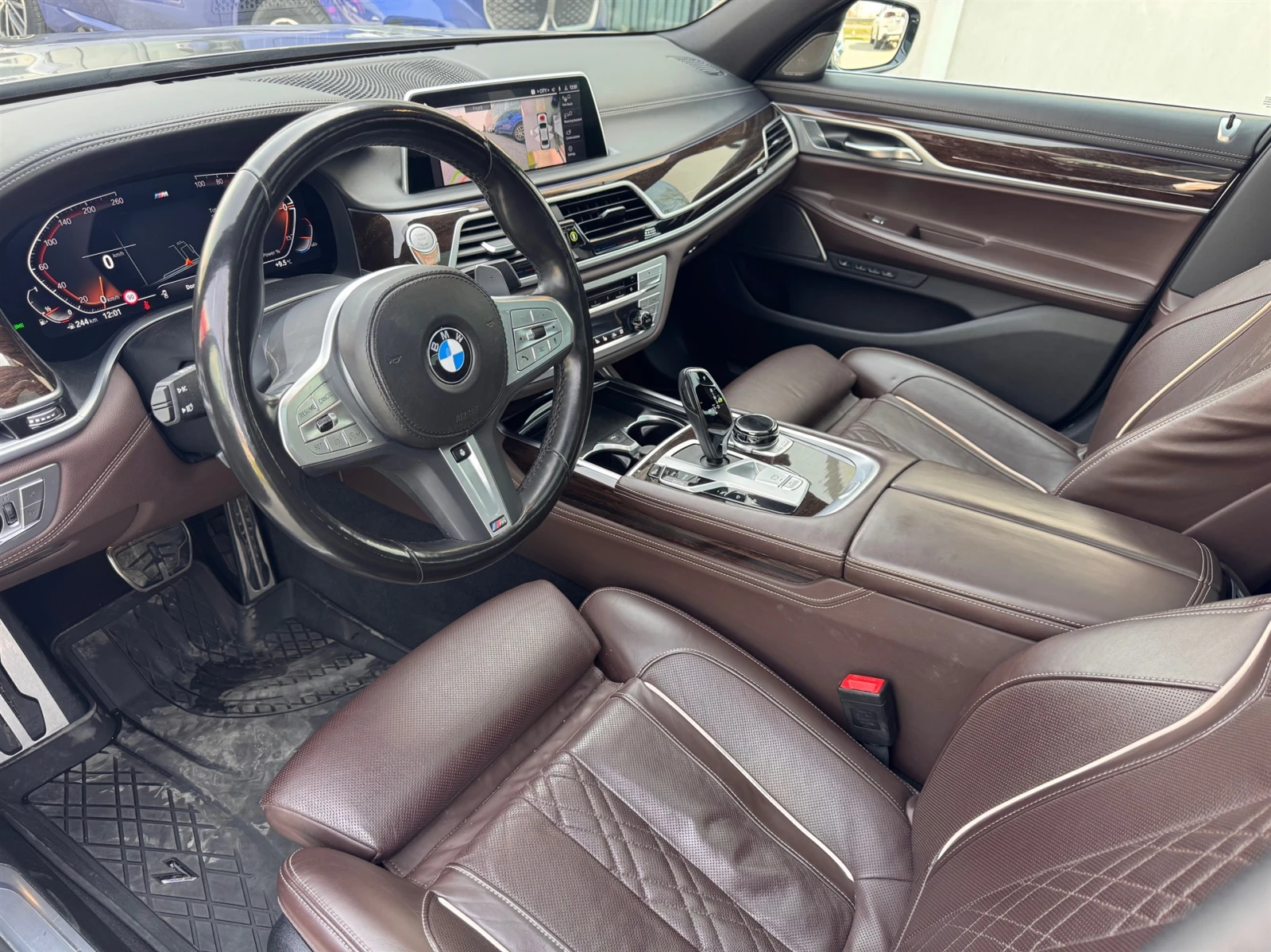 BMW 750 xDrive, снимка 6 - Автомобили и джипове - 53907749