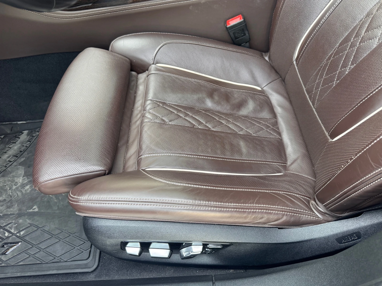 BMW 750 xDrive, снимка 17 - Автомобили и джипове - 53907749