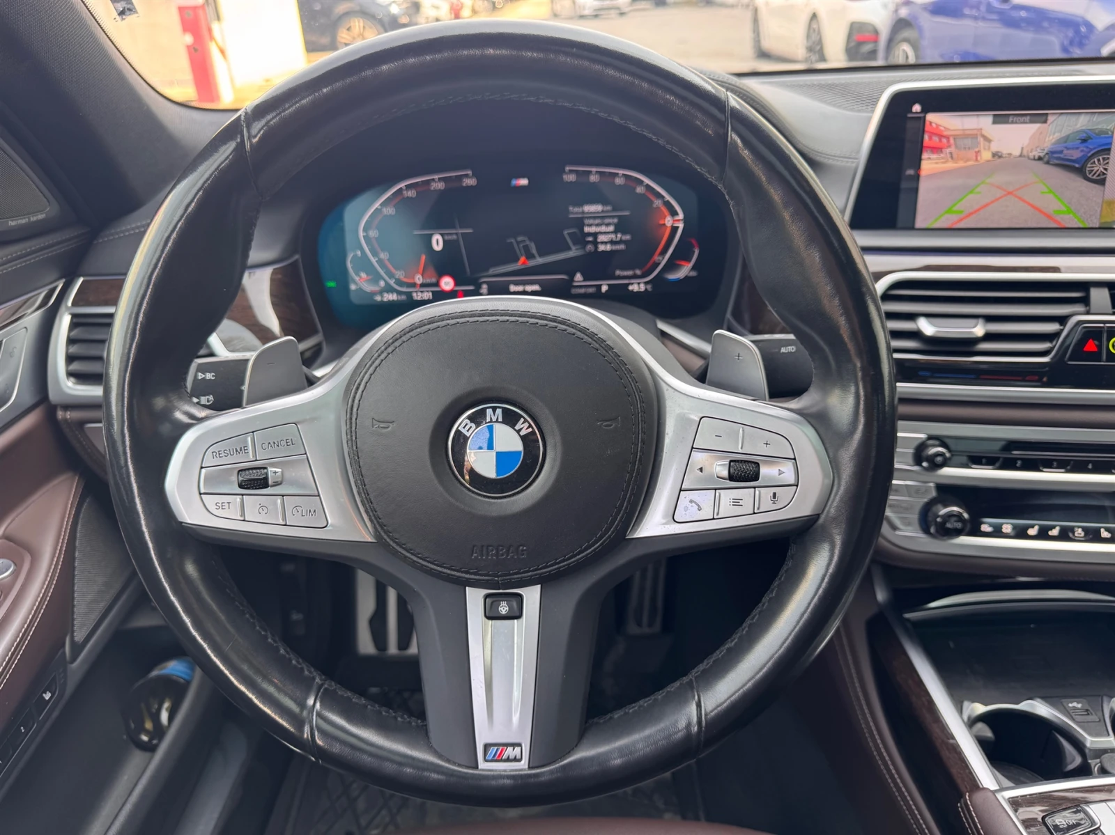 BMW 750 xDrive, снимка 12 - Автомобили и джипове - 53907749