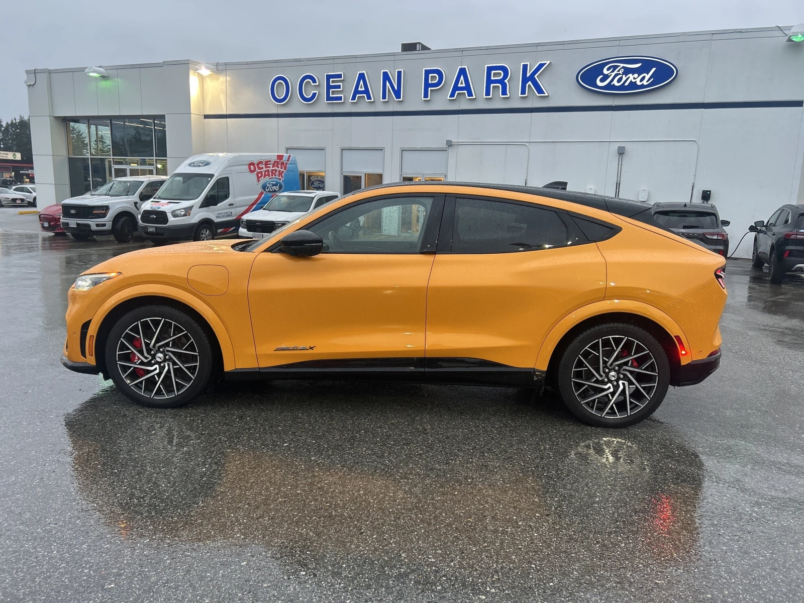 Ford Mustang Mach-E GT Performance С РЕГИСТРАЦИЯ & АВТО КРЕДИТ, снимка 2 - Автомобили и джипове - 54072892