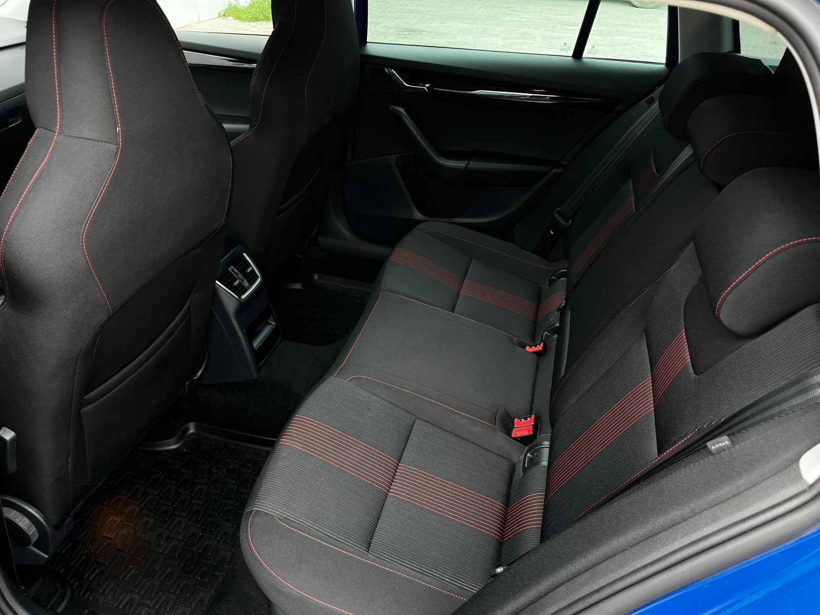 Skoda Octavia 2.0 TSI DSG-Автоматик 190к.с. ТUV Германия 8Джанти, снимка 13 - Автомобили и джипове - 54126367