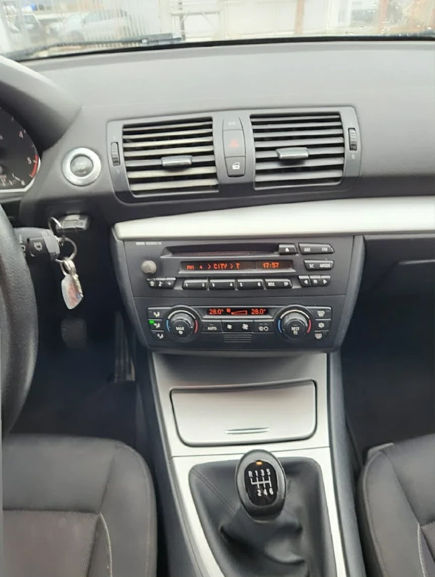 BMW 118, снимка 12 - Автомобили и джипове - 54181533