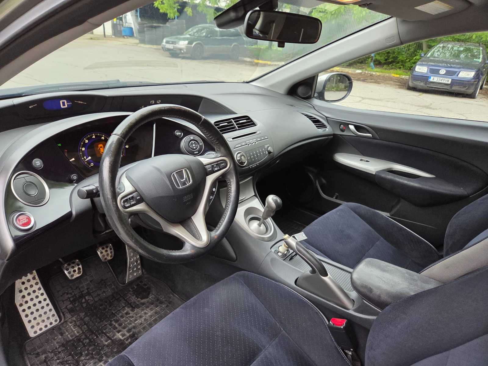 Honda Civic VIII 1.8 i-VTEC 140 к.с. , снимка 12 - Автомобили и джипове - 54586131