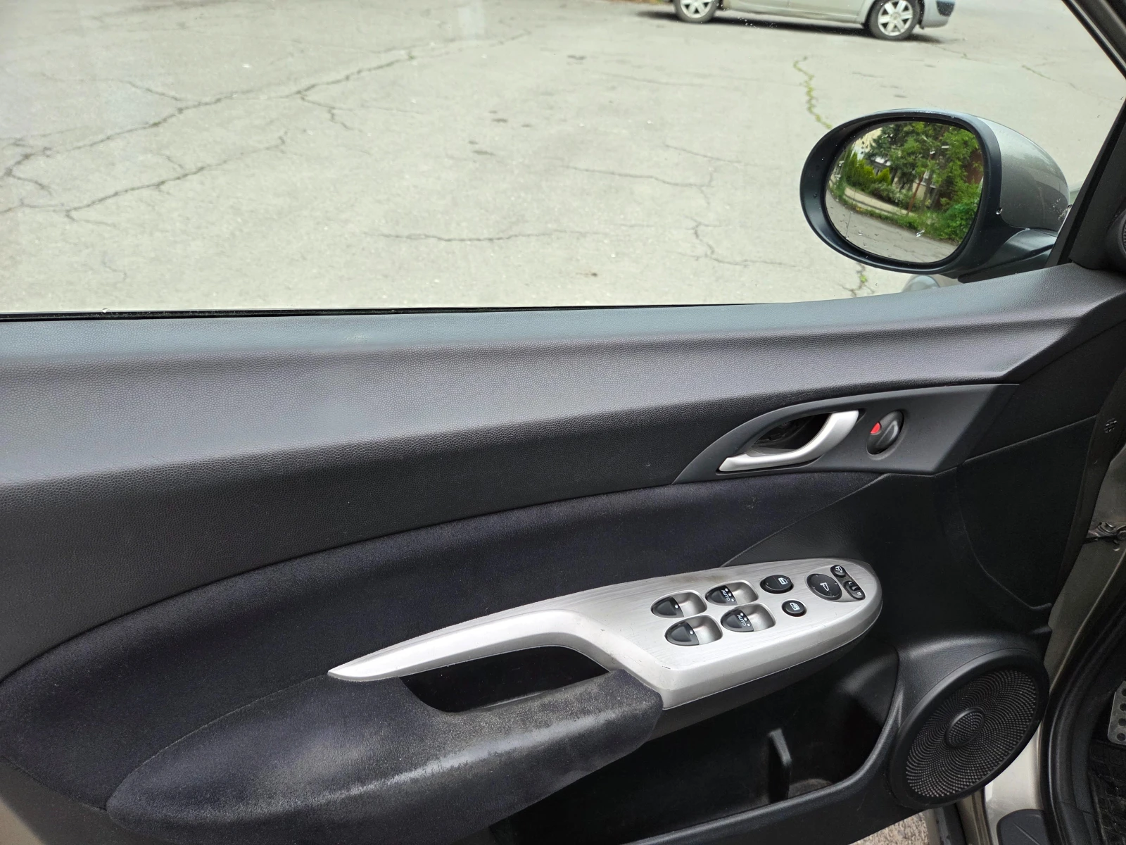 Honda Civic VIII 1.8 i-VTEC 140 к.с. , снимка 13 - Автомобили и джипове - 54586131