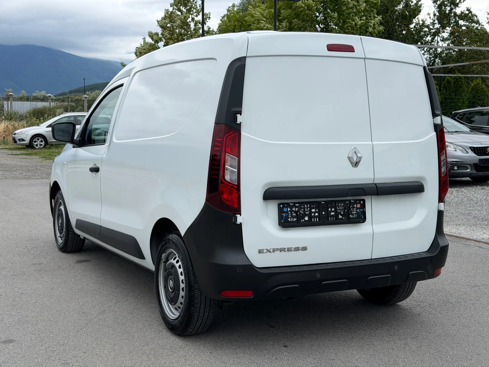 Renault Express | Mobile.bg � ����������� 4