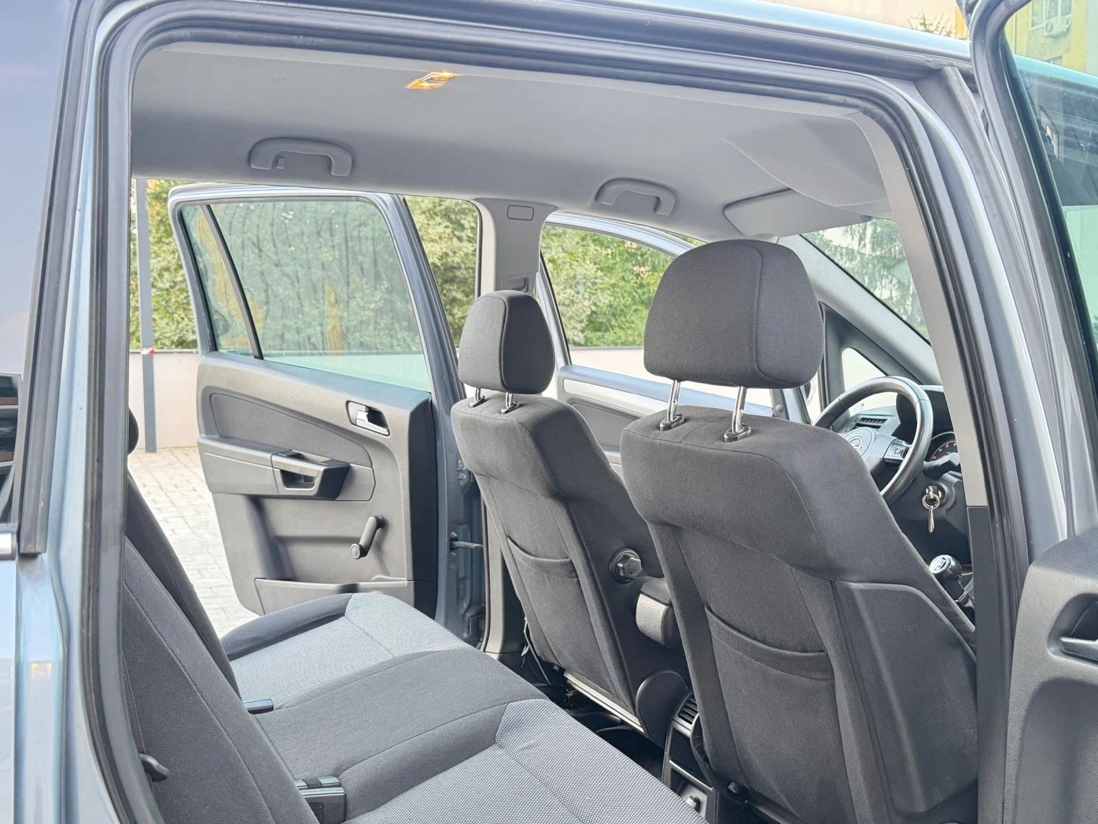 Opel Zafira 1.8 ГАЗ/БЕНЗИН, снимка 13 - Автомобили и джипове - 55590197