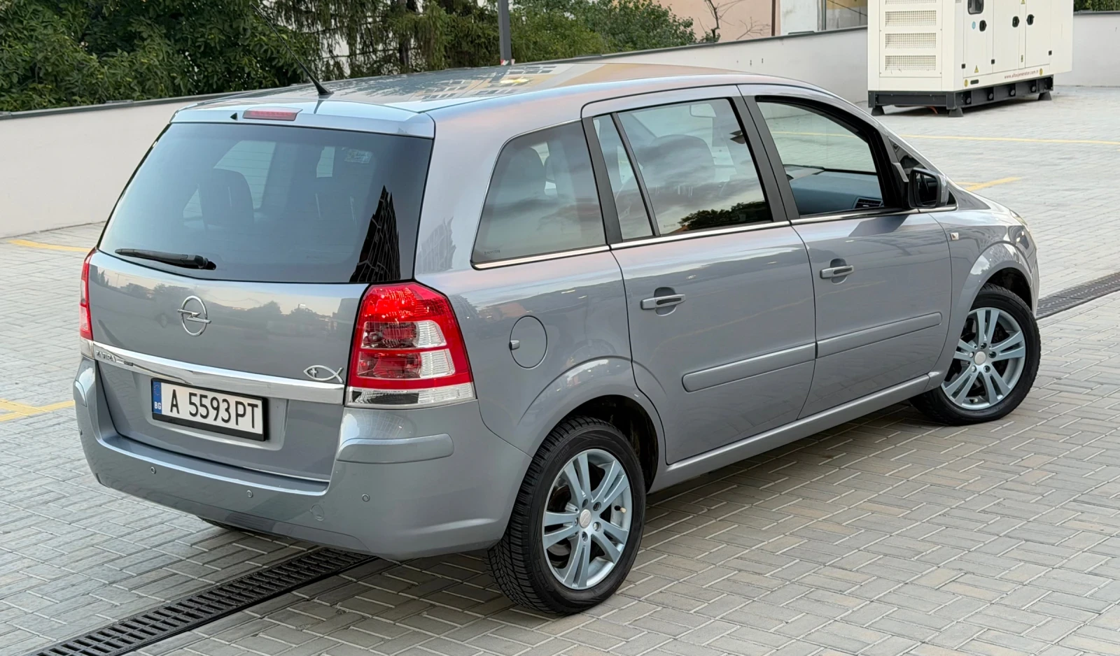 Opel Zafira 1.8 ГАЗ/БЕНЗИН, снимка 5 - Автомобили и джипове - 55590197