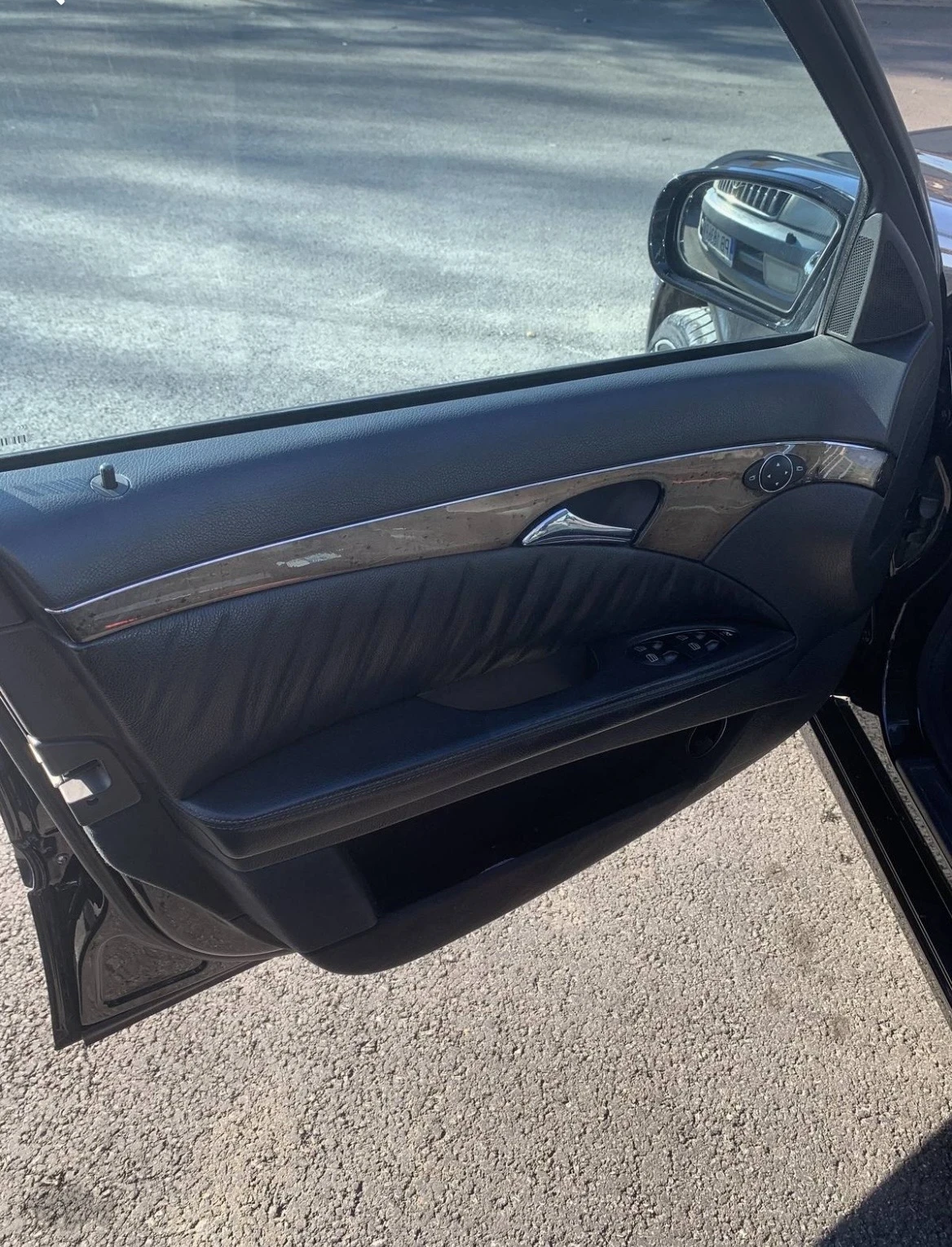 Mercedes-Benz E 320, снимка 7 - Автомобили и джипове - 56166469