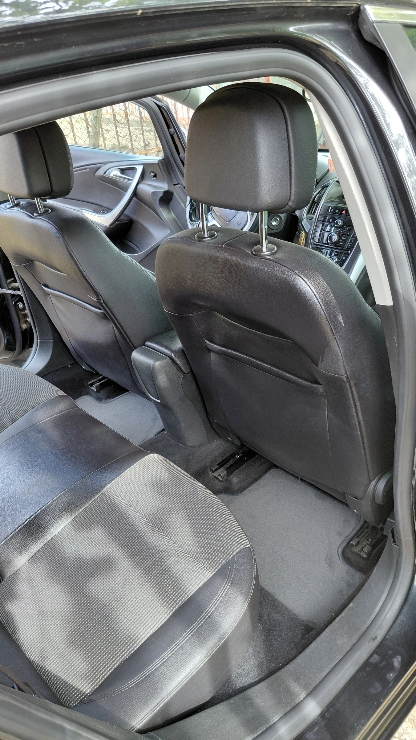 Opel Astra Notchback, снимка 9 - Автомобили и джипове - 56231561