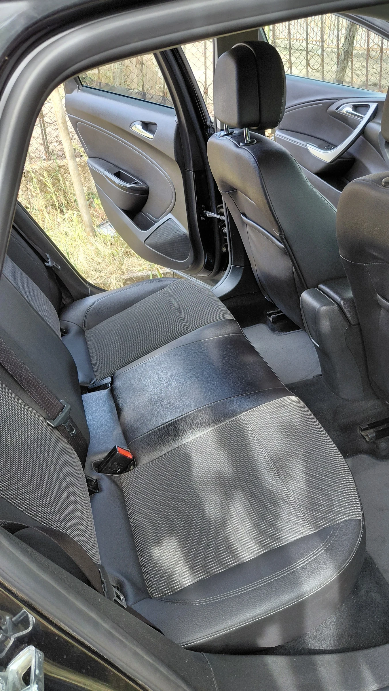 Opel Astra Notchback, снимка 10 - Автомобили и джипове - 56231561