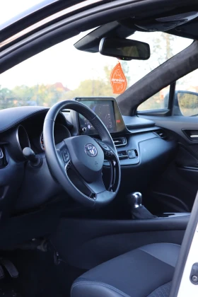 Toyota C-HR 2.0 - Hybrid, снимка 6