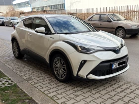 Toyota C-HR 2.0 Hybrid e-CVT Classy Facelift- в Гаранция, снимка 2