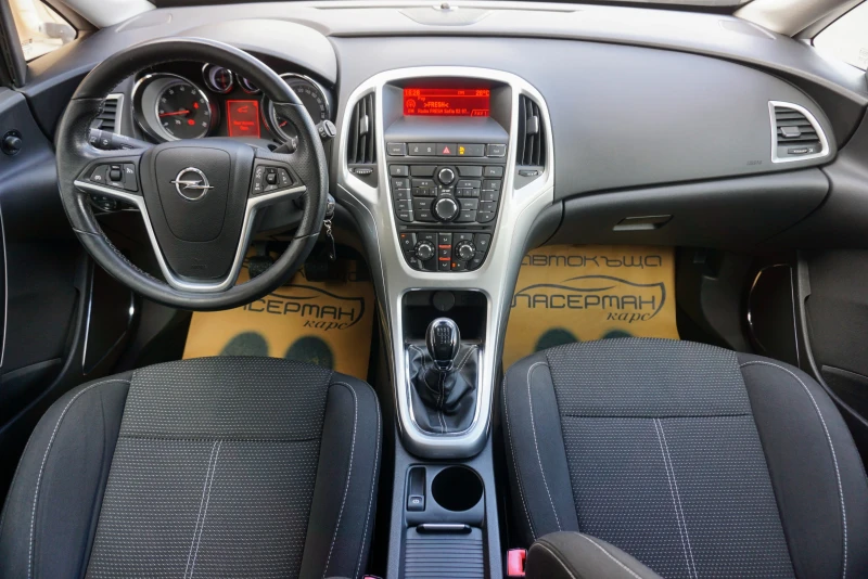 Opel Astra 1.6T COSMO S, снимка 9 - Автомобили и джипове - 35658859