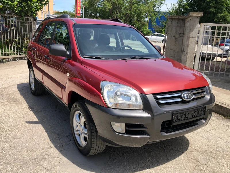 Kia Sportage 2.0i 141k.c., снимка 3 - Автомобили и джипове - 45892374