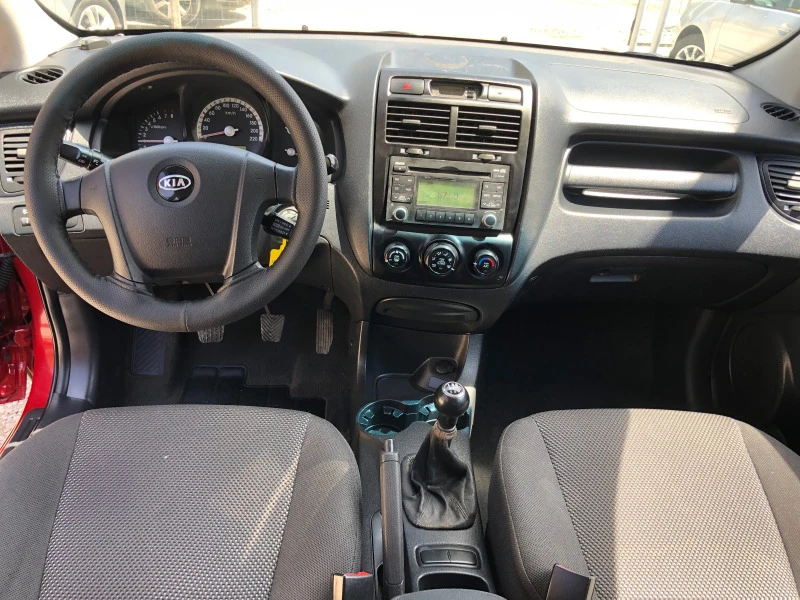 Kia Sportage 2.0i 141k.c., снимка 10 - Автомобили и джипове - 45892374