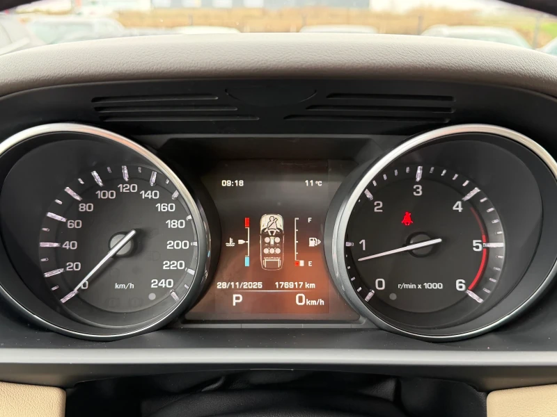 Land Rover Range Rover Sport Нов внос от Испания!, снимка 8 - Автомобили и джипове - 52585753