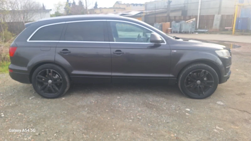 Audi Q7, снимка 4 - Автомобили и джипове - 52724102