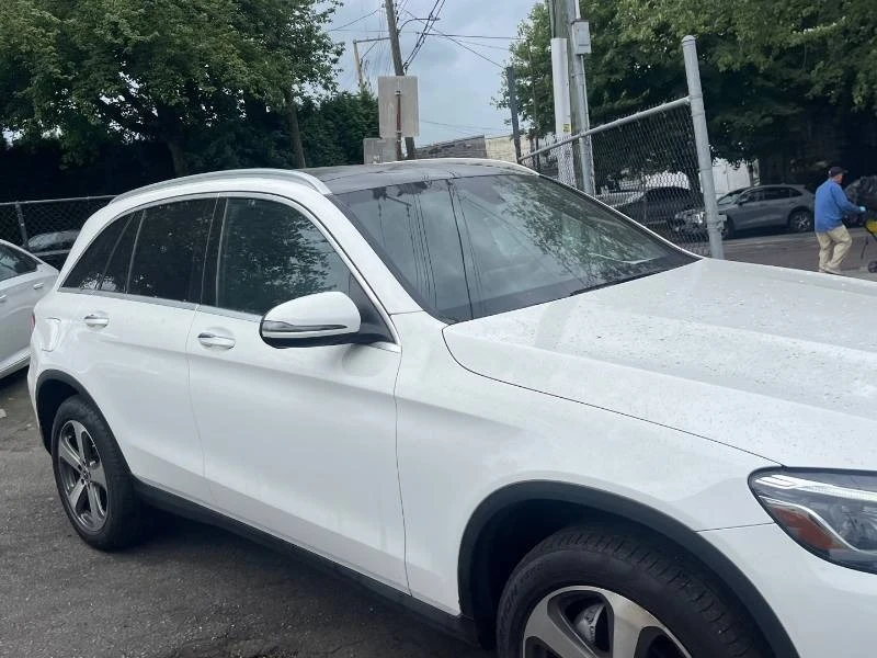 Mercedes-Benz GLC 300 * 4MATIC * PANO * ПОДГРЕВ * КАМЕРА * ПАМЕТ, снимка 6 - Автомобили и джипове - 54893637