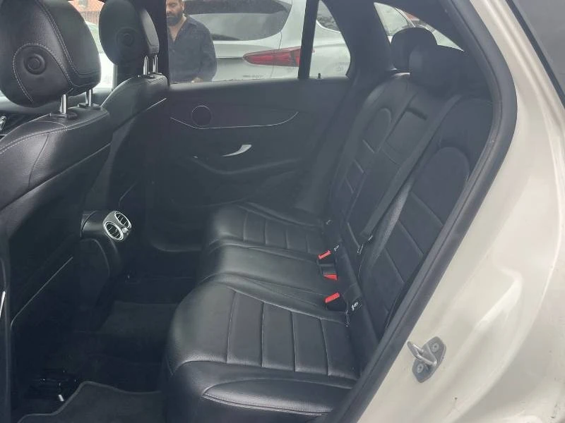 Mercedes-Benz GLC 300 * 4MATIC * PANO * ПОДГРЕВ * КАМЕРА * ПАМЕТ, снимка 15 - Автомобили и джипове - 54893637