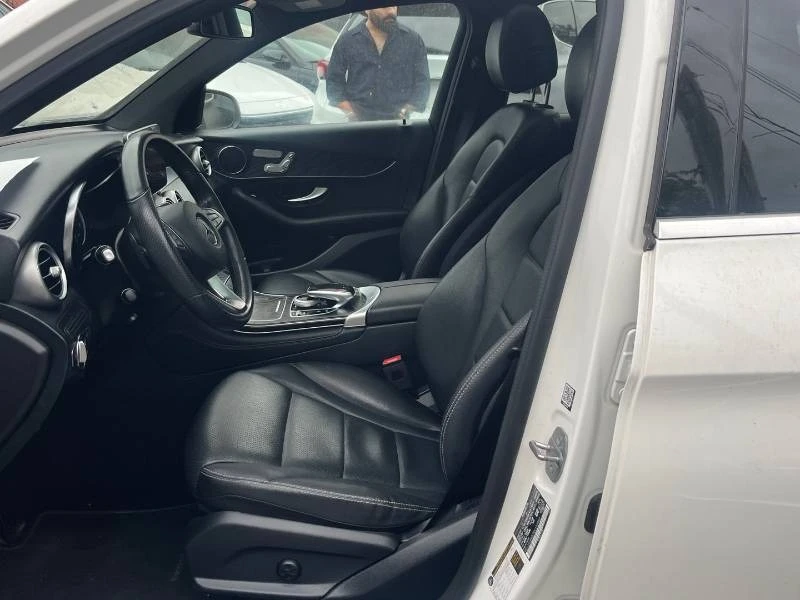 Mercedes-Benz GLC 300 * 4MATIC * PANO * ПОДГРЕВ * КАМЕРА * ПАМЕТ, снимка 7 - Автомобили и джипове - 54893637