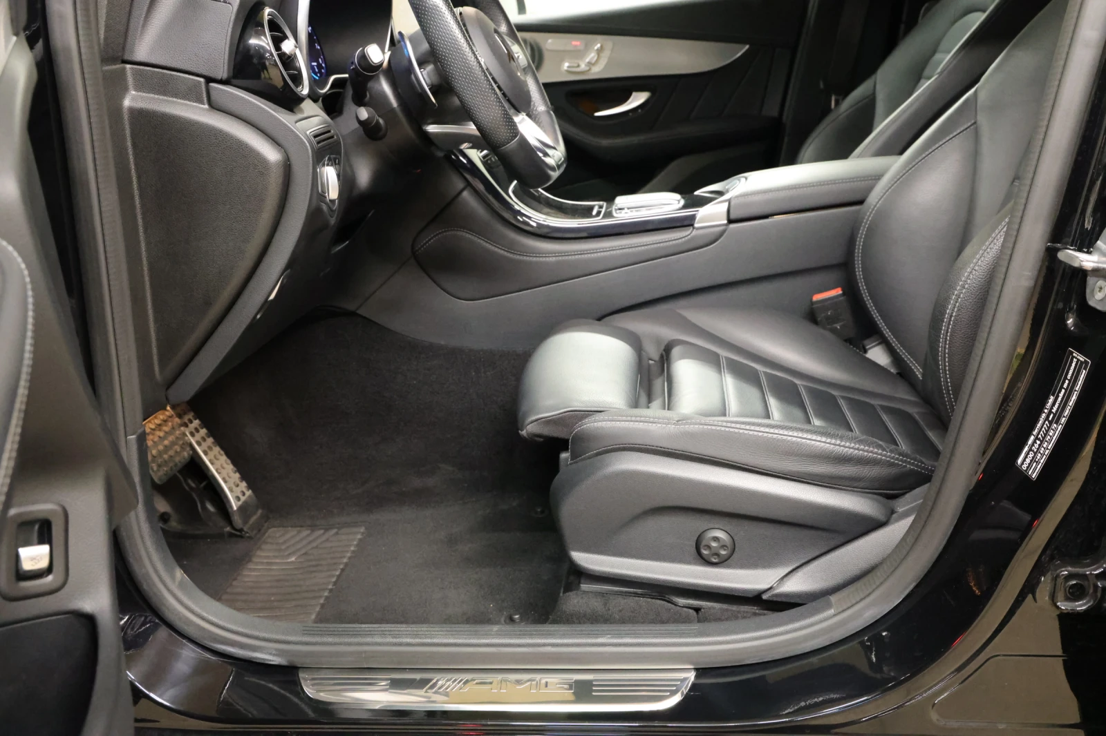 Mercedes-Benz GLC 43 AMG 4-MATIC Burmester  Surround-Soundsystem - изображение 7