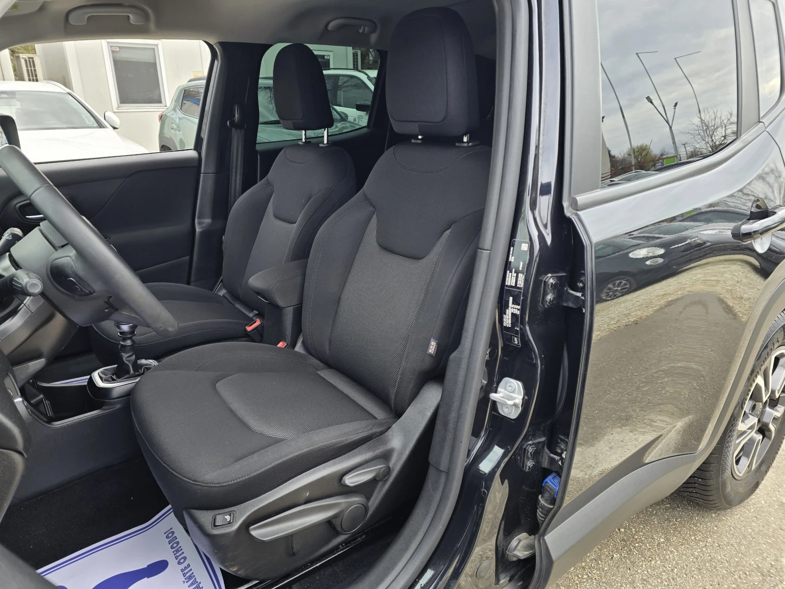 Jeep Renegade 1.6D 120к.с 132хил.км !!! ТОП СЪСТОЯНИЕ , снимка 10 - Автомобили и джипове - 54031176