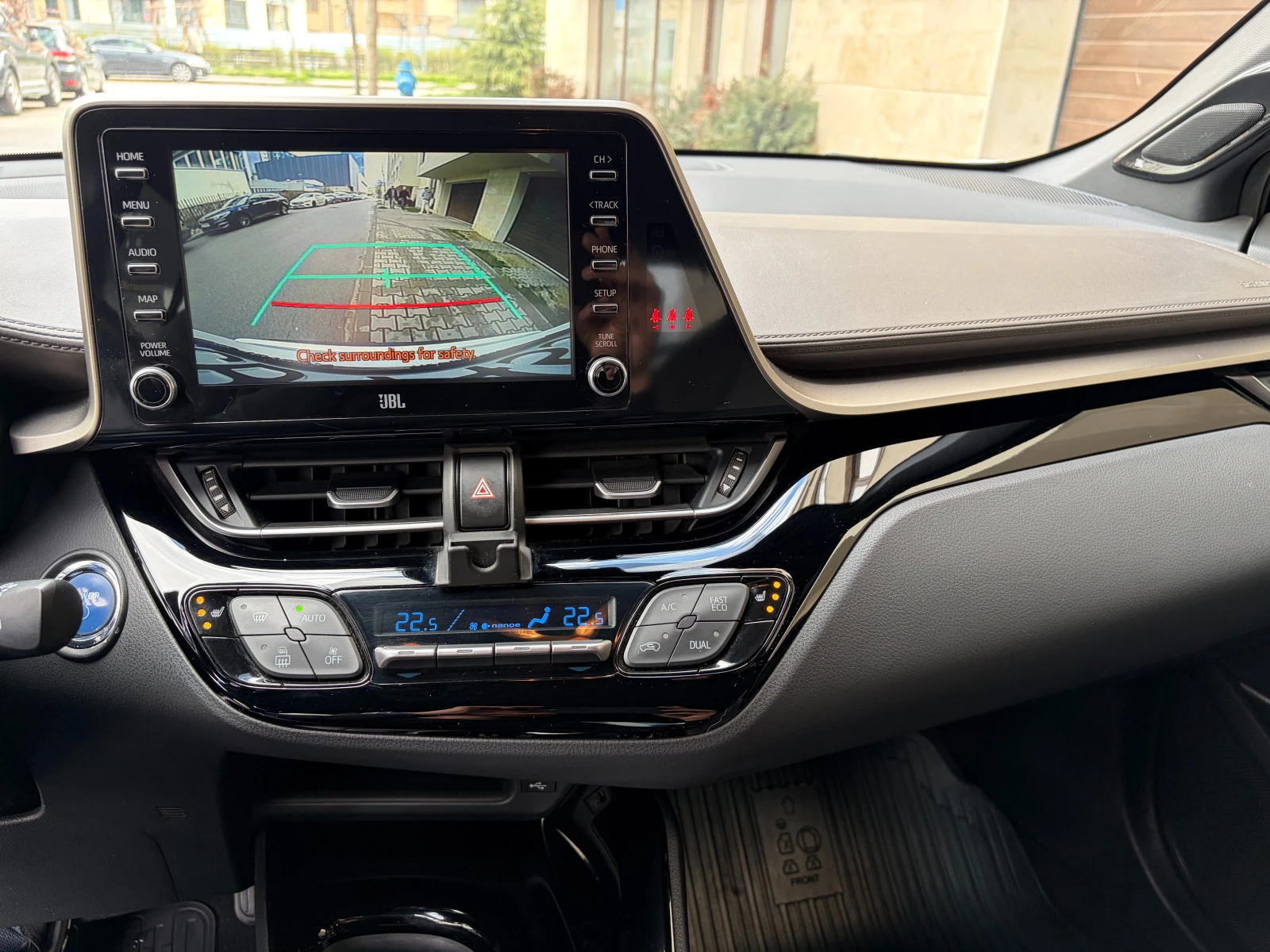 Toyota C-HR 2.0 Hybrid e-CVT Classy Facelift- в Гаранция, снимка 10 - Автомобили и джипове - 54090602